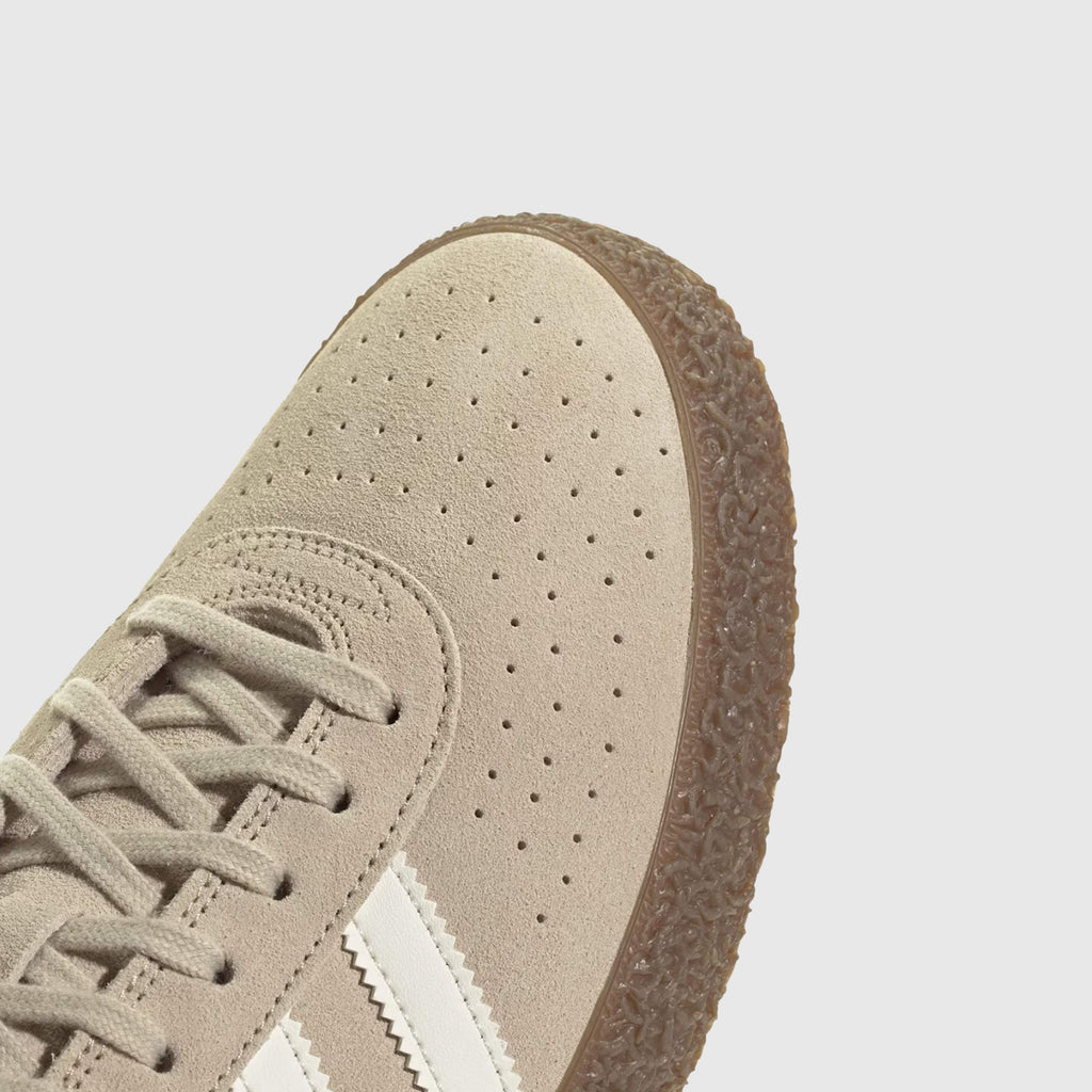 Adidas Montreal RM - Magnum Beige / Core White / Gum5