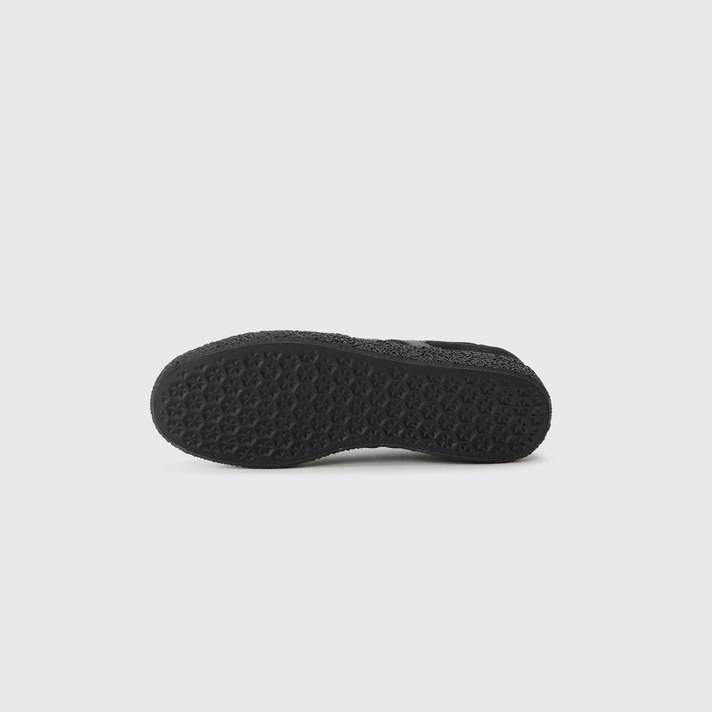 Adidas Montreal RM - Core Black / Carbon / GUM5