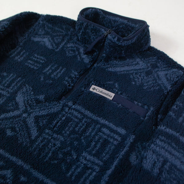 Columbia Rugged Ridge High Pile Half Zip Collegiate Navy - Deschutes Days Chest Close Up