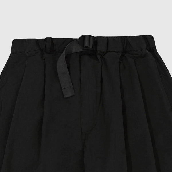 Kappy Two Tuck Wide Pants - Black - Front Close Up