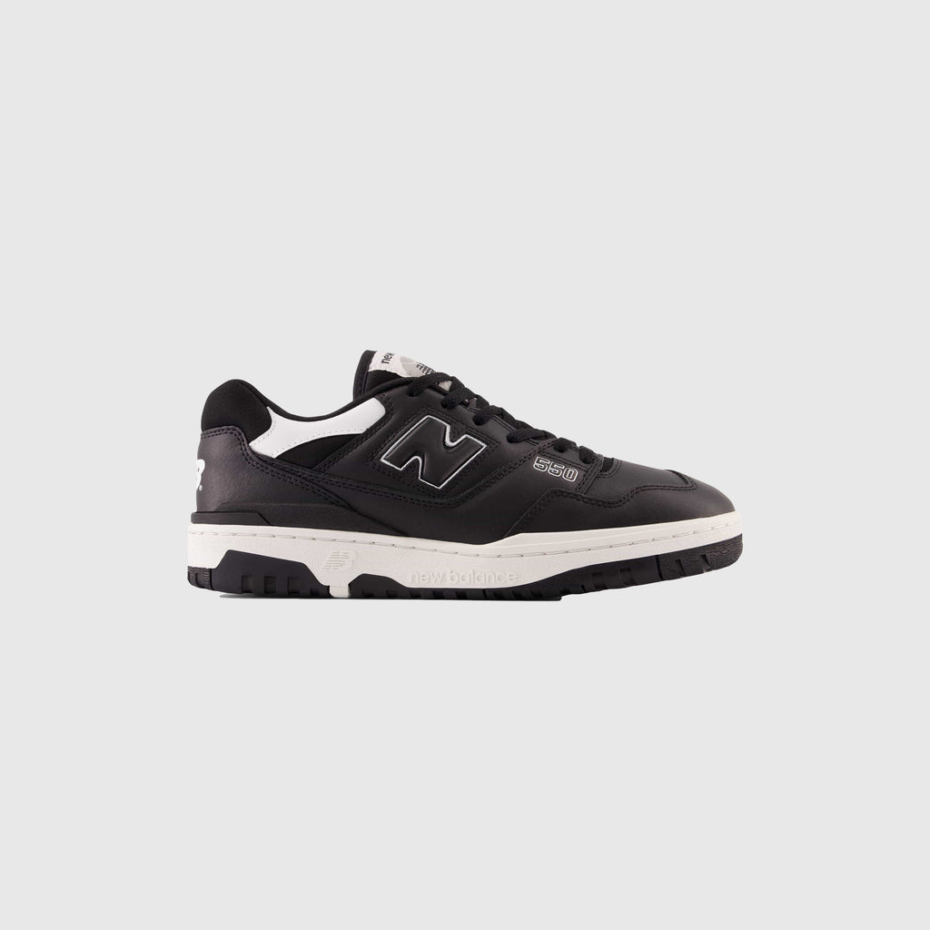 New Balance 550 - Black / White