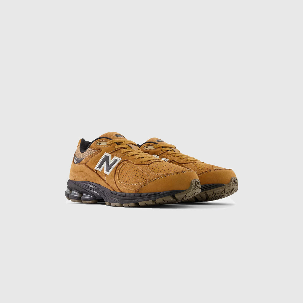 New Balance 2002R - Tobacco / Black / Season Neutrals