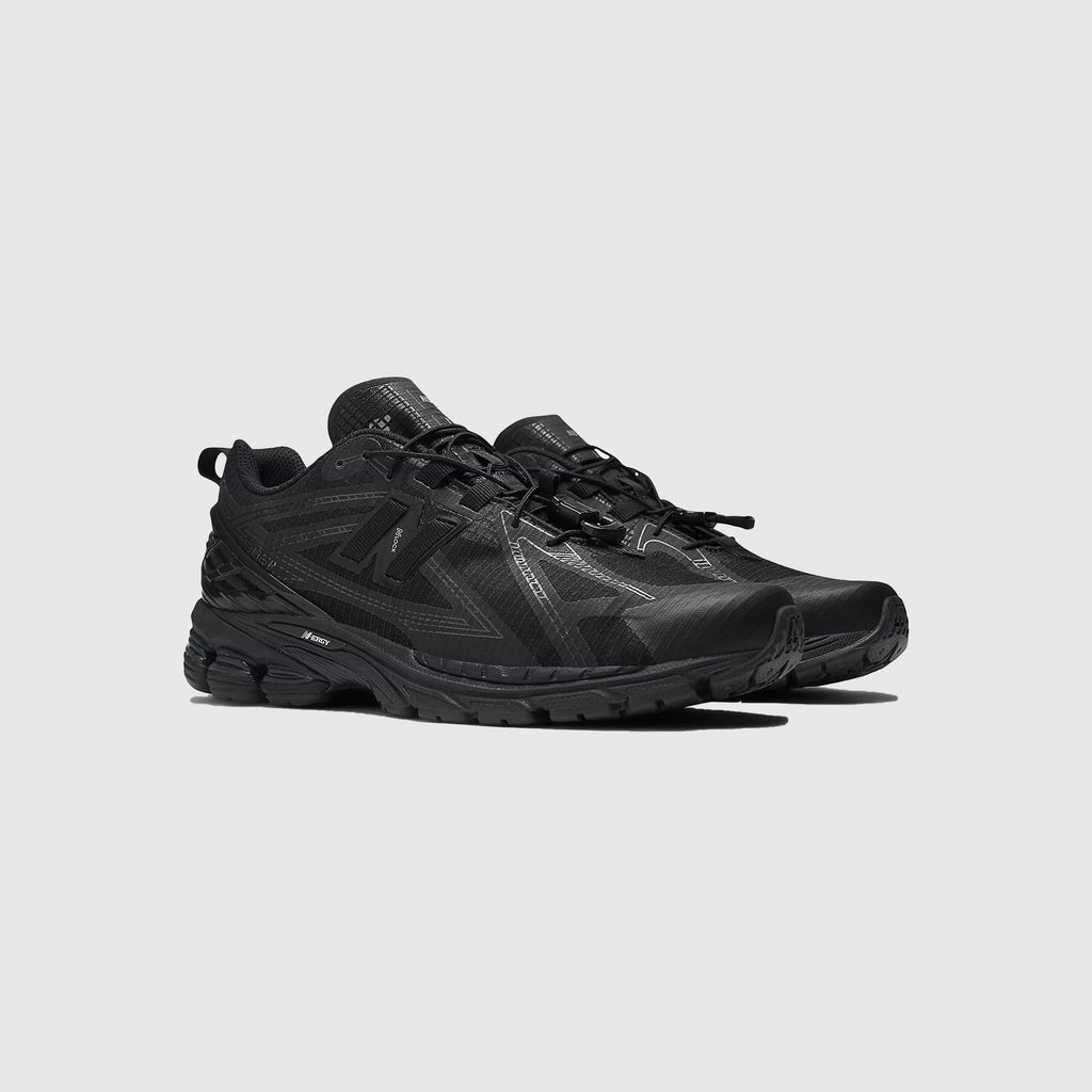 New Balance 1906R - Black / Dark Silver Metallic / Black