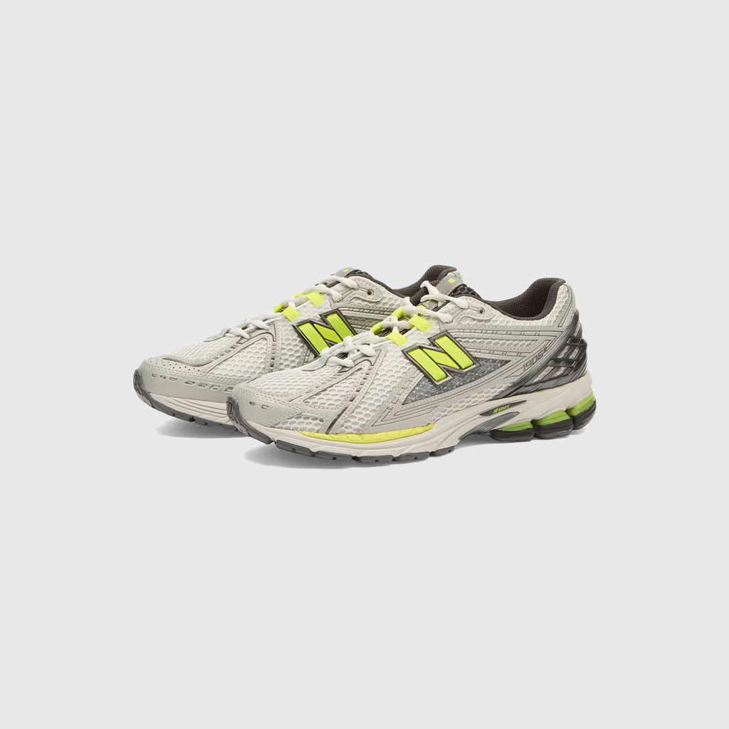 New Balance 1906R - Light Silver Metallic / Alkali
