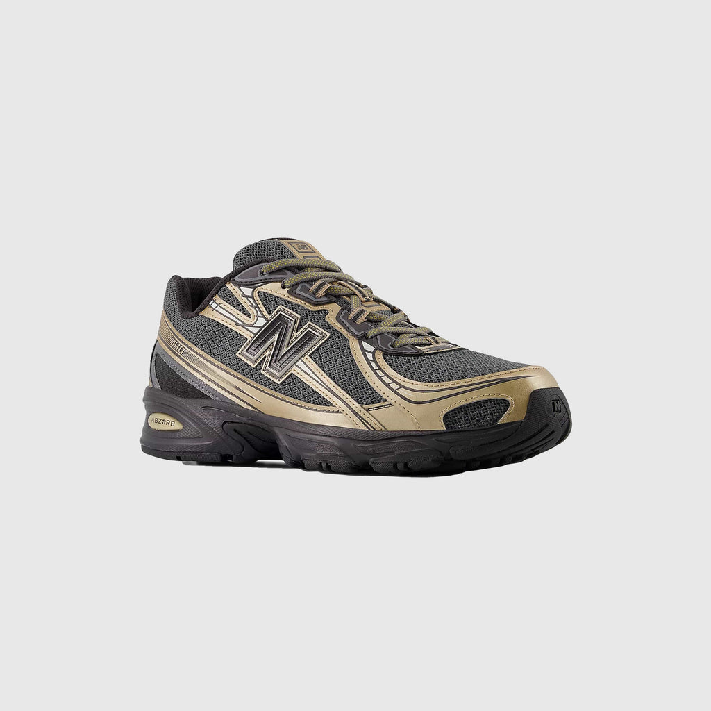 New Balance 740 - Black / Black Cement / Castlerock