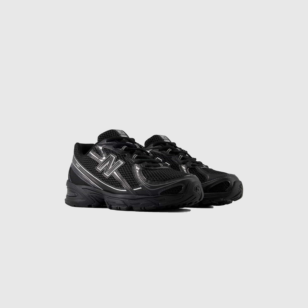 New Balance 740 - Black / Silver Metallic