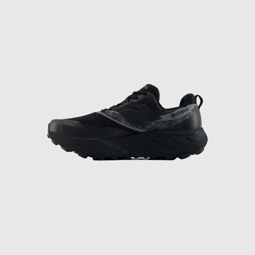 New Balance Hierro v9 GORE-TEX® Shoes - Black / Black Cement / Castlerock