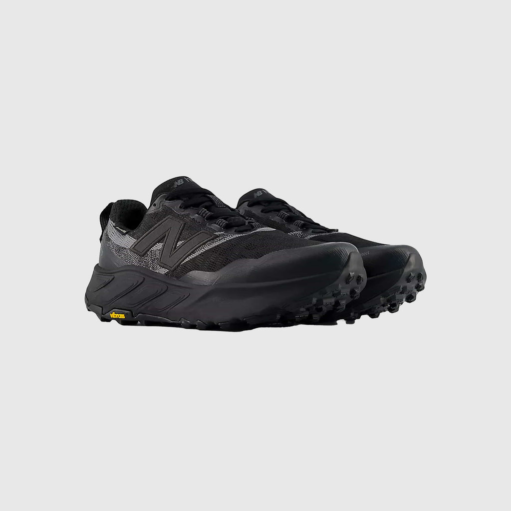 New Balance Hierro v9 GORE-TEX® Shoes - Black / Black Cement / Castlerock