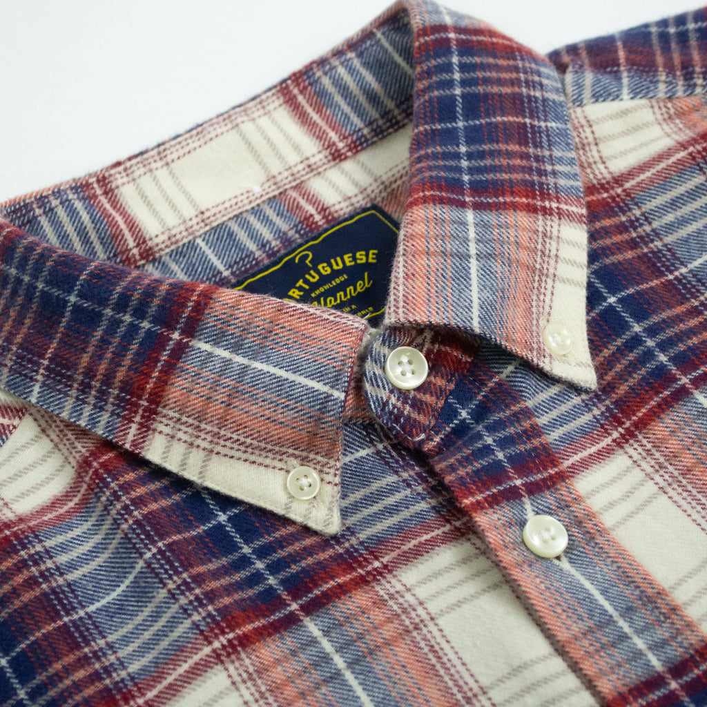 Portuguese Flannel Liber Shirt - Oatmeal / Navy - Front Close Up