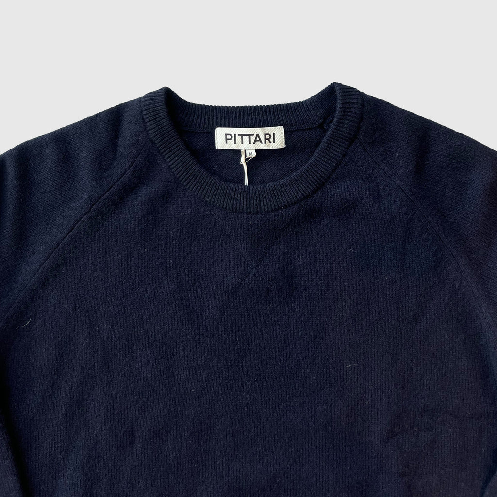 Pittari Cross - Navy - Front Close Up