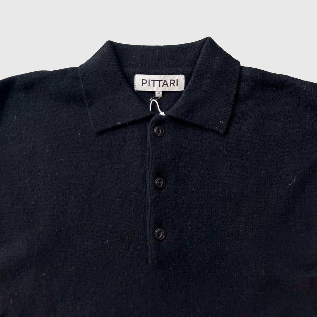 Pittari Polo - Black - Front Close Up