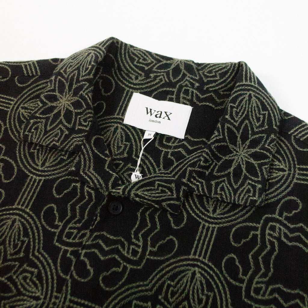 Wax Didcot SS Shirt - Black / Green - Front Close Up