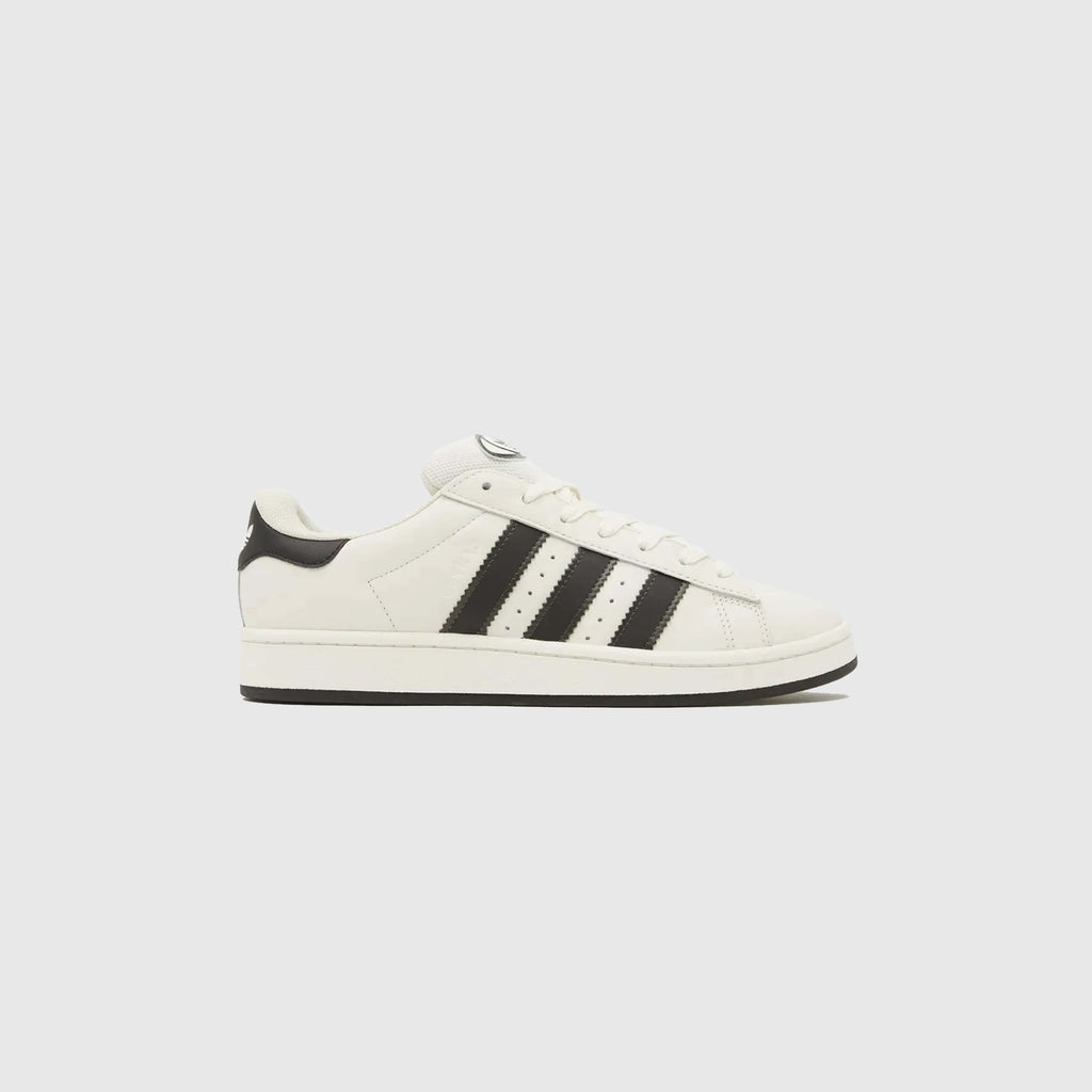 Adidas off best sale white black