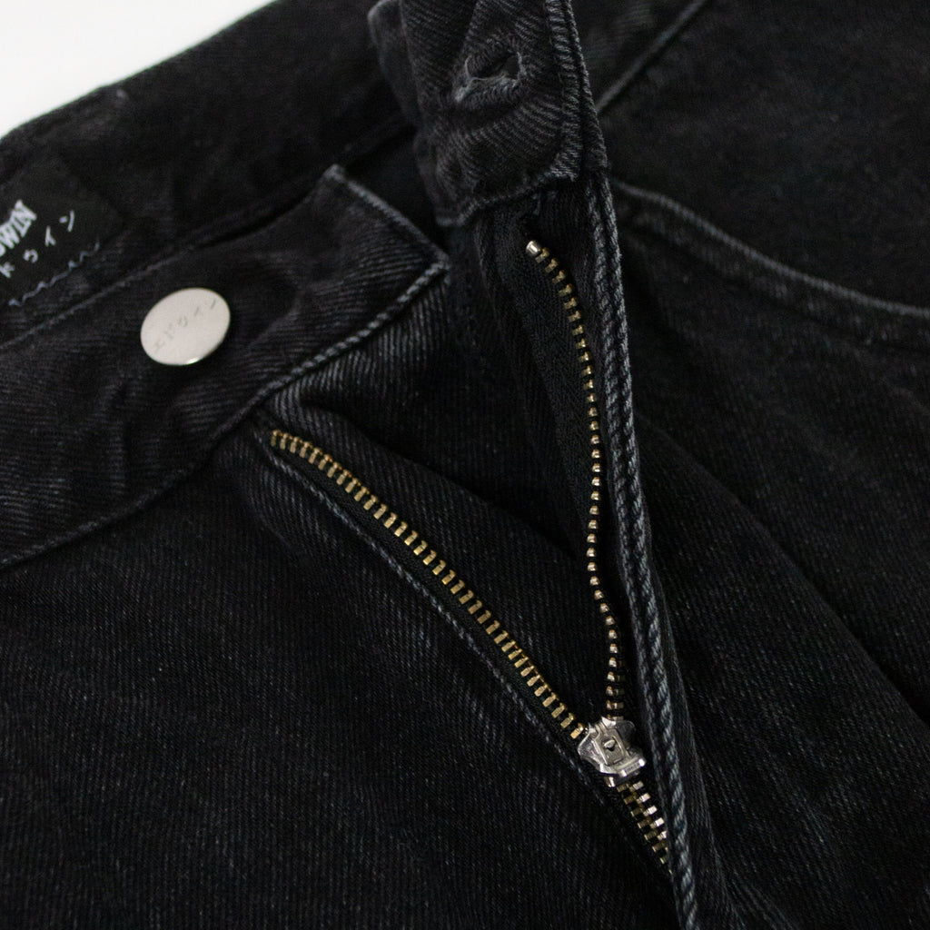 Edwin Tyrell Pant Pembroke - Black Denim Dark Marble Wash - Close Up