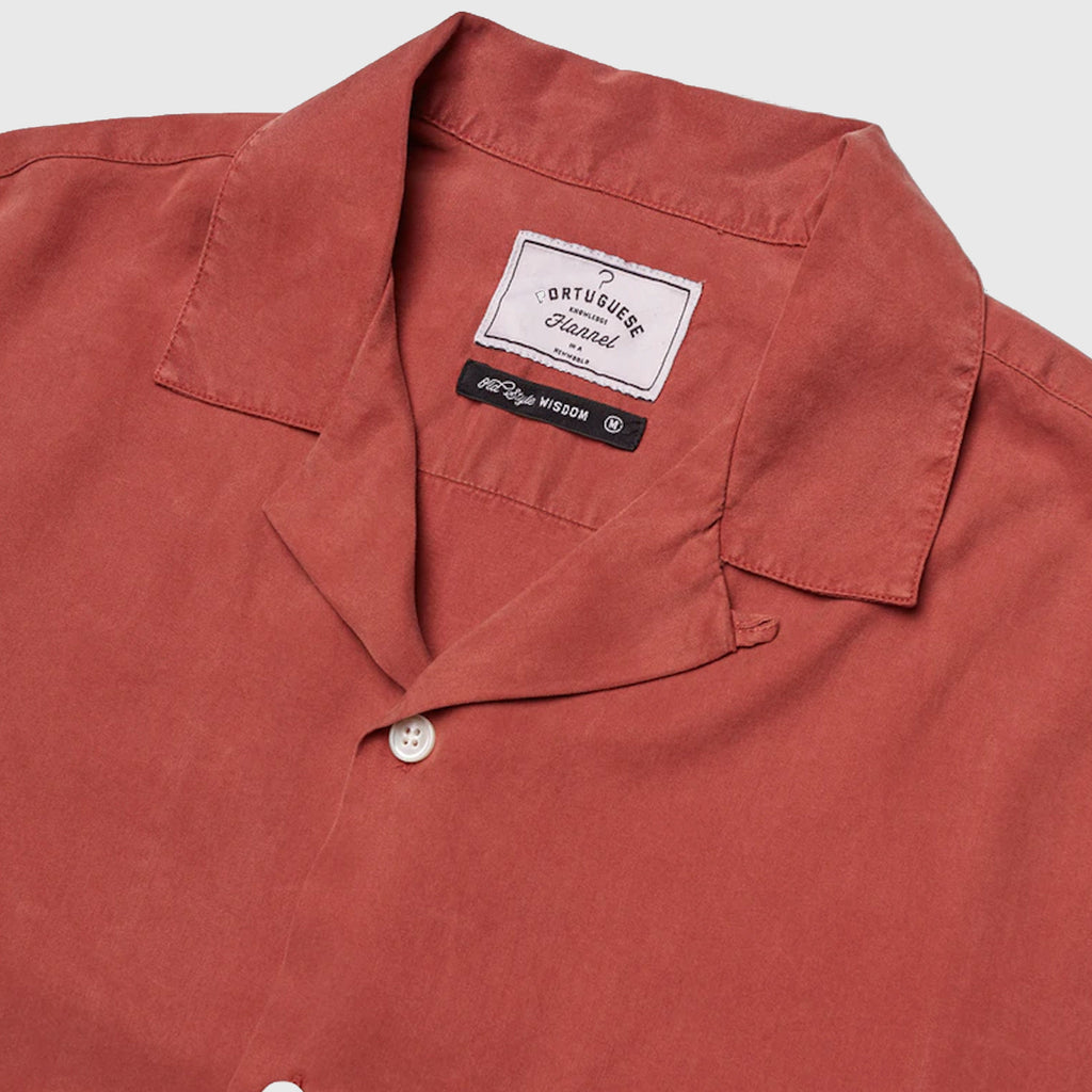 Portuguese Flannel Dogtown Shirt - Brick - Close Up