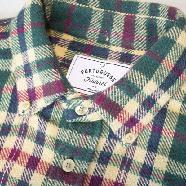 Portuguese Flannel LS Melgaco Shirt - Green Collar Close Up 