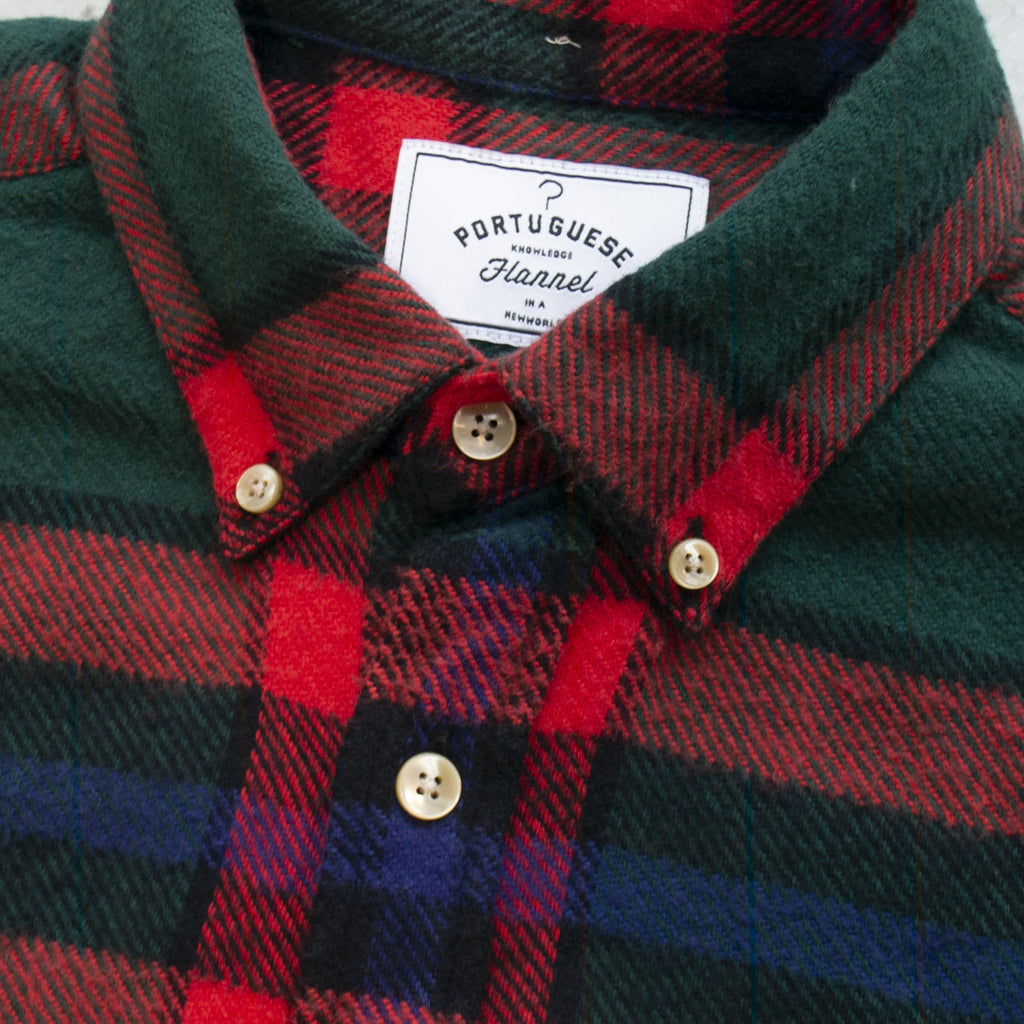 Portuguese Flannel LS Winter Blanket Shirt - Multi - Collar Close Up