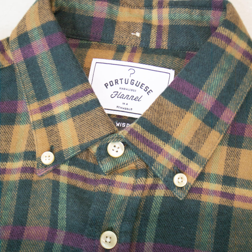 Portuguese Flannel LS Woods Shirt - Multi Collar Close up 