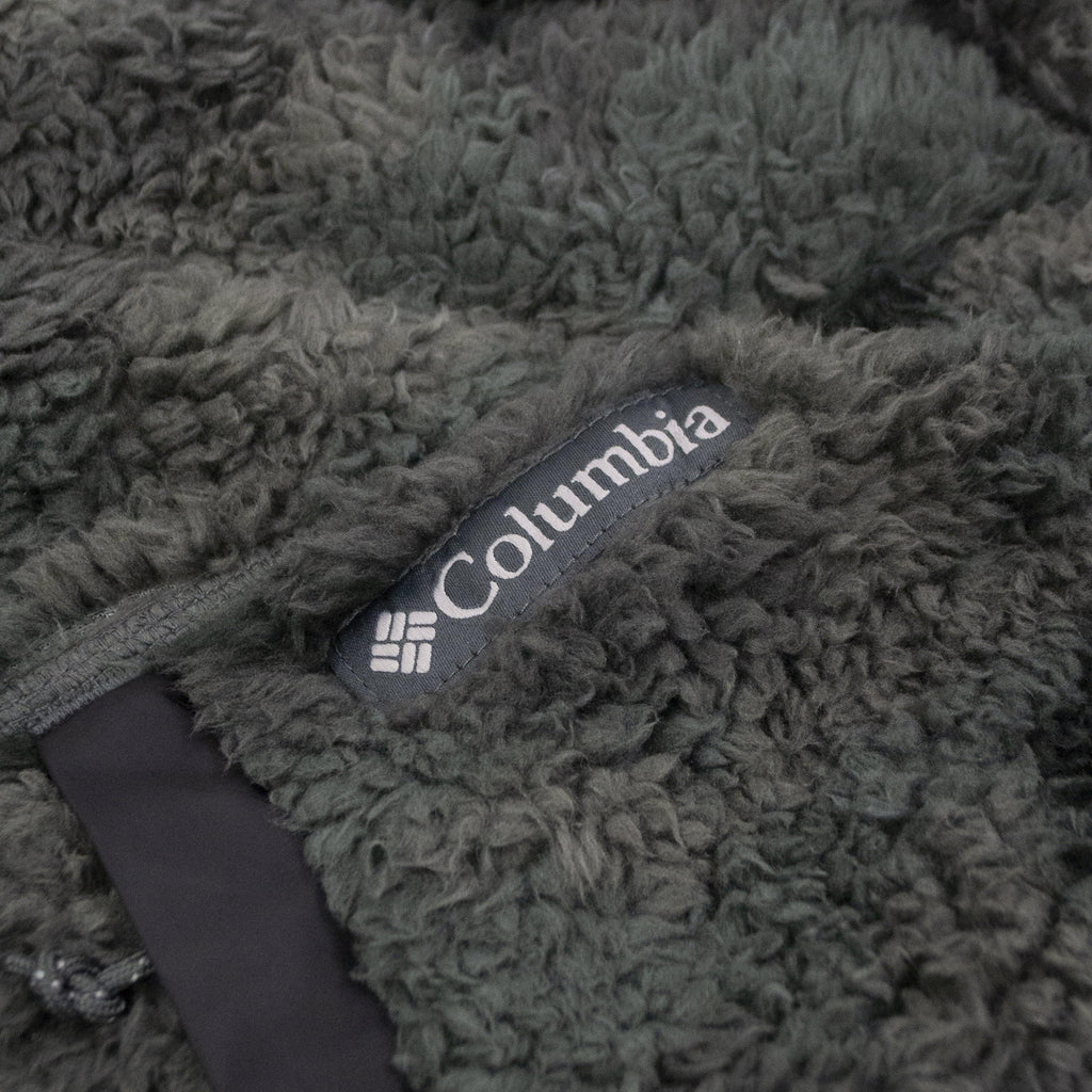 Columbia Winter Pass Print Fleece - Black Camo Logo Close Up